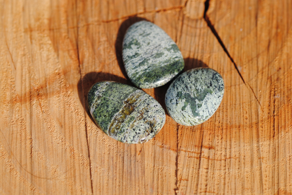 Serpentin „Silberauge“